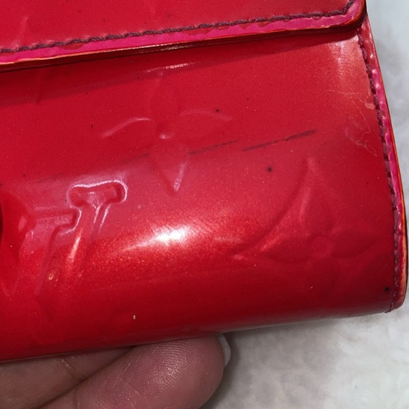 LOUIS VUITTON Monogram Vernis Sarah Wallet Envelope Red Leather - Picture 14 of 17